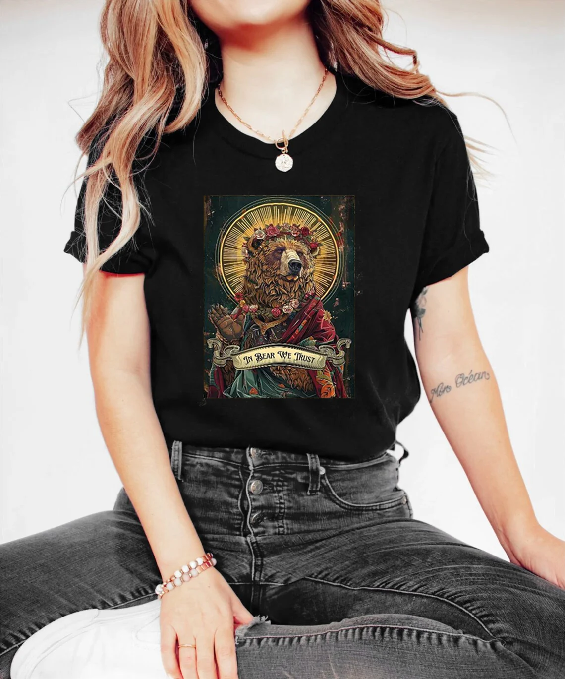 In Bear We Trust Active Graphic Women's T-Shirt Vintage Soft Summer Short Sleeve Horror Funny Retro Printed Fashion Top