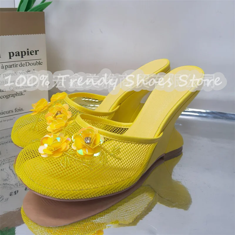 

Fashion Strange Heel Wedges Women Slippers Summer Breathable Hollow Out Eva Mesh Sandals Bead Flower Decor Ladies Pumps