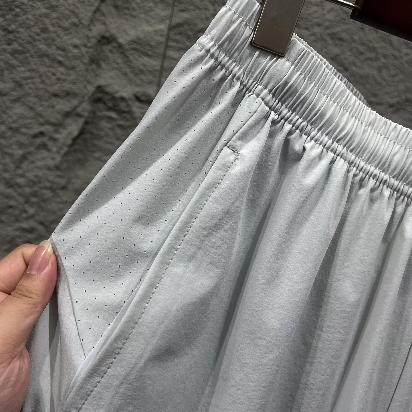 Laser-Pierced Waist Shorts Men's Lightweight Breathable Outdoor Fitness Sports Versatile Summer Shorts High Elasticity Nylon