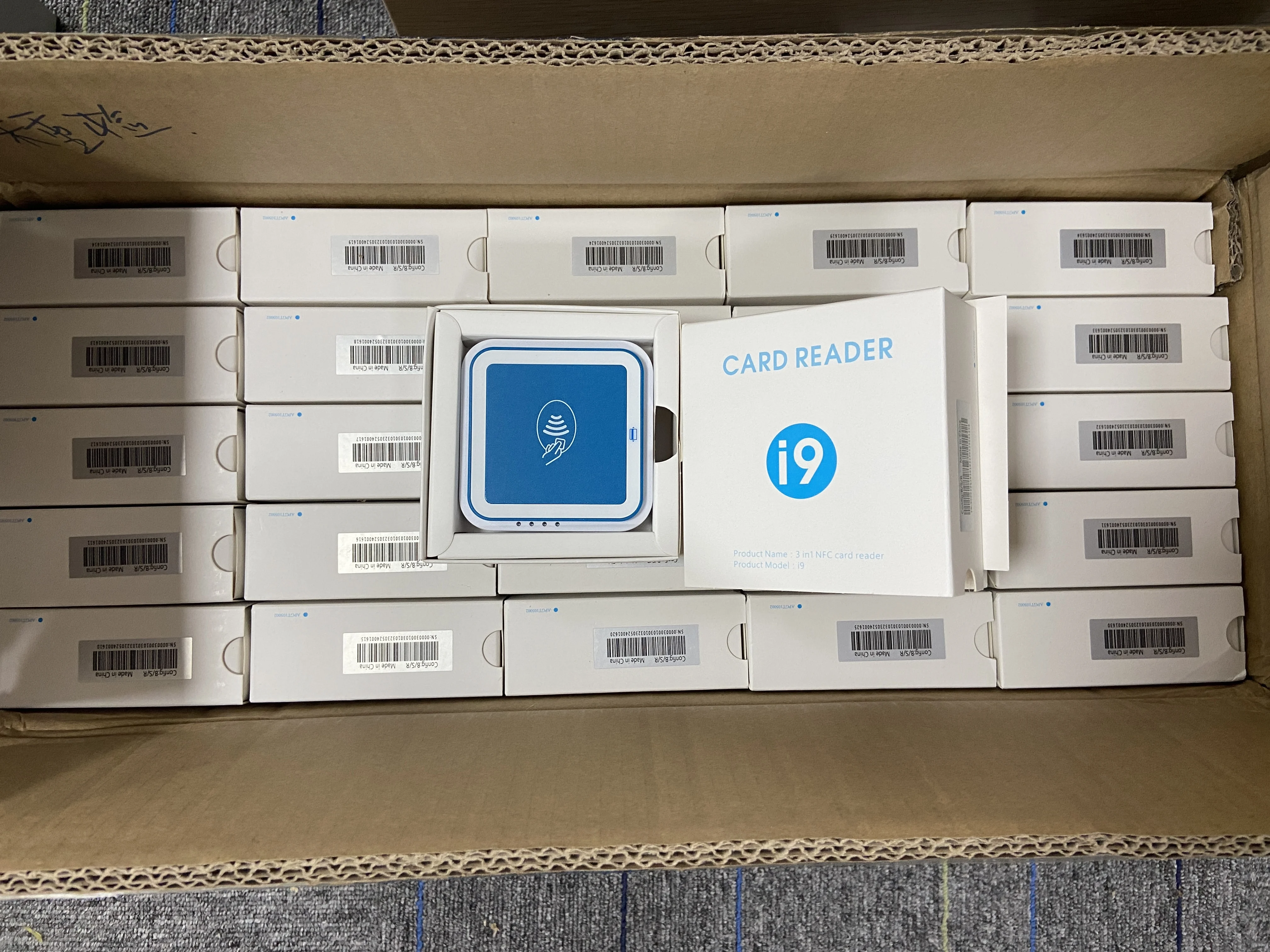 MSR Credit Card Reader Chip and NFC Reader Writer Bluetooth mPOS with EMV L1 L2 PCI POS Terminal i9