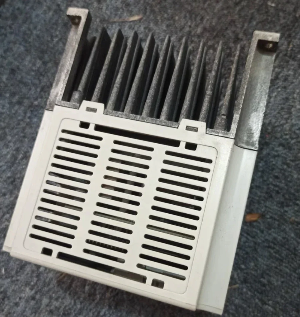Used frequency converter 0.75 kw SV008IG5-4, function package