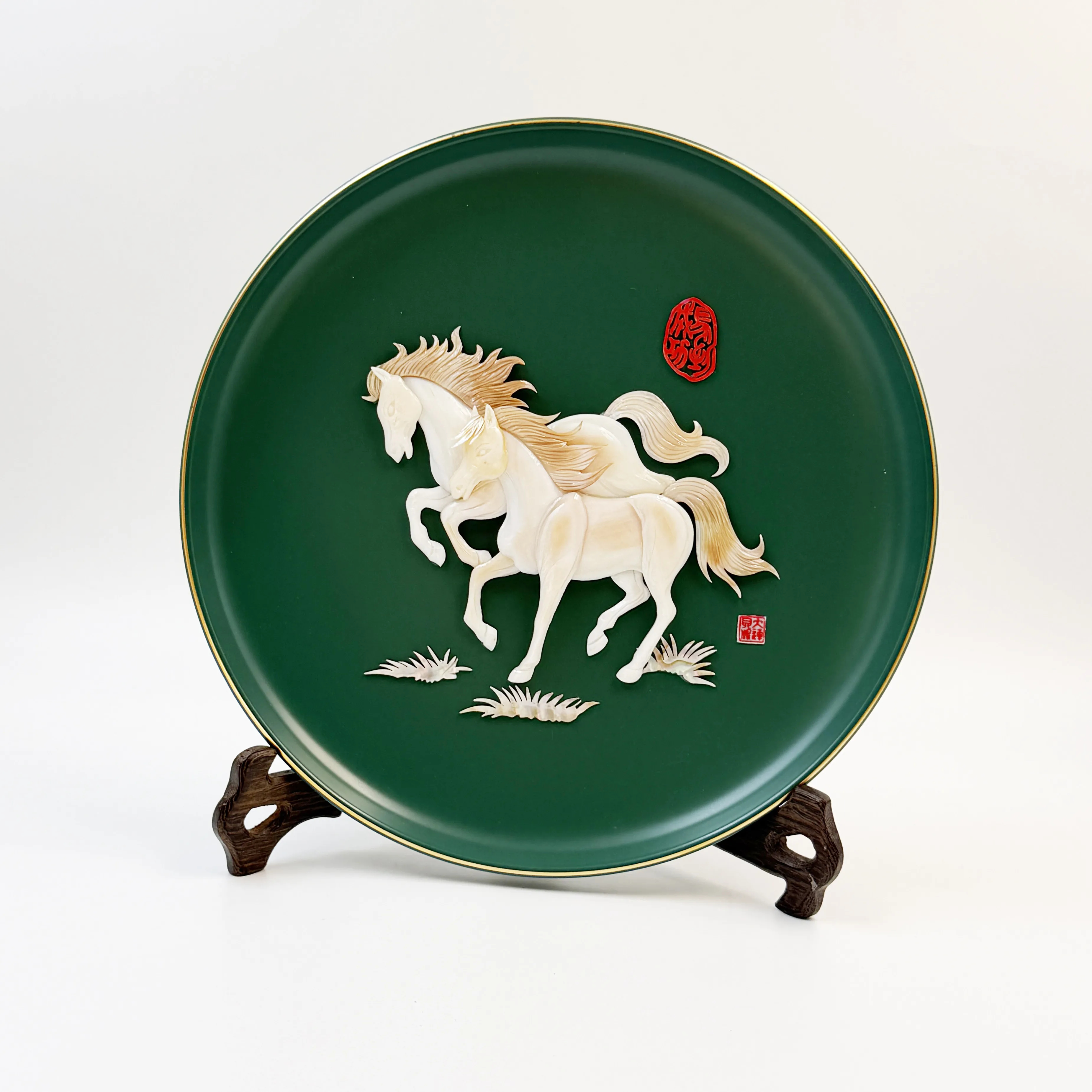 Intangible Heritage Shell Horse Craft Ornament, Success Wish New‑Year Gift for Colleagues & Elders