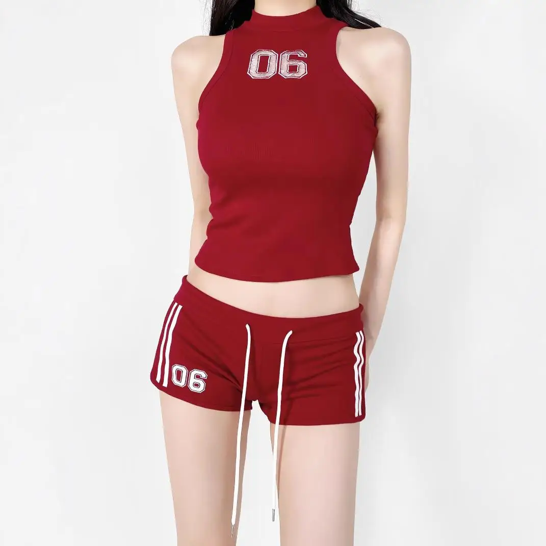 

Women's Strap Vest Short Letter Sveless T-Shirt Three-Piece Set Fashionable Sleeveless Outfit for Winter Season