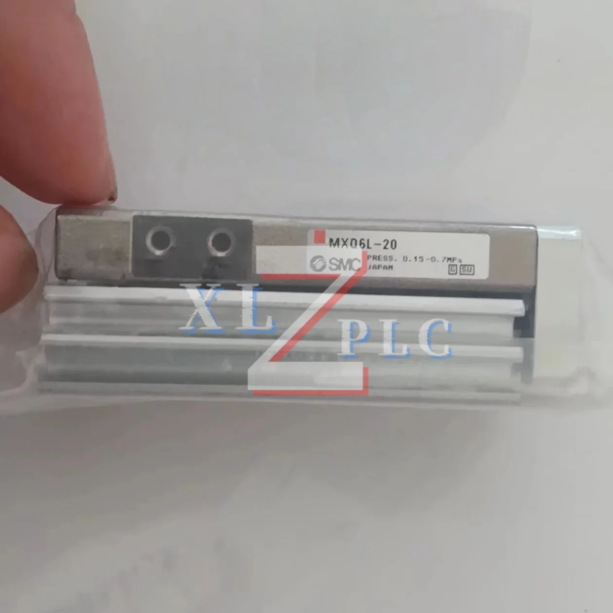 MHZJ2-10D MXQ6L-20 新品、箱入り、空気圧式フィンガー