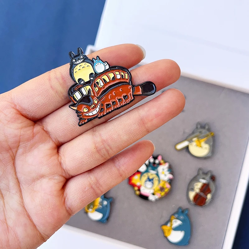 Totoro Metal Badge Handmade Doll Peripheral Gift Box Creative Brooch Birthday Gift Box Badge Set