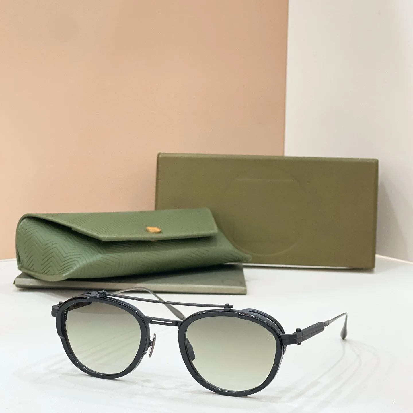 AKS-512B-Unisex Sunglasses-Double Bridge-Minimalist Design-Modern Elegance-UV400 Protection-Belight Optical