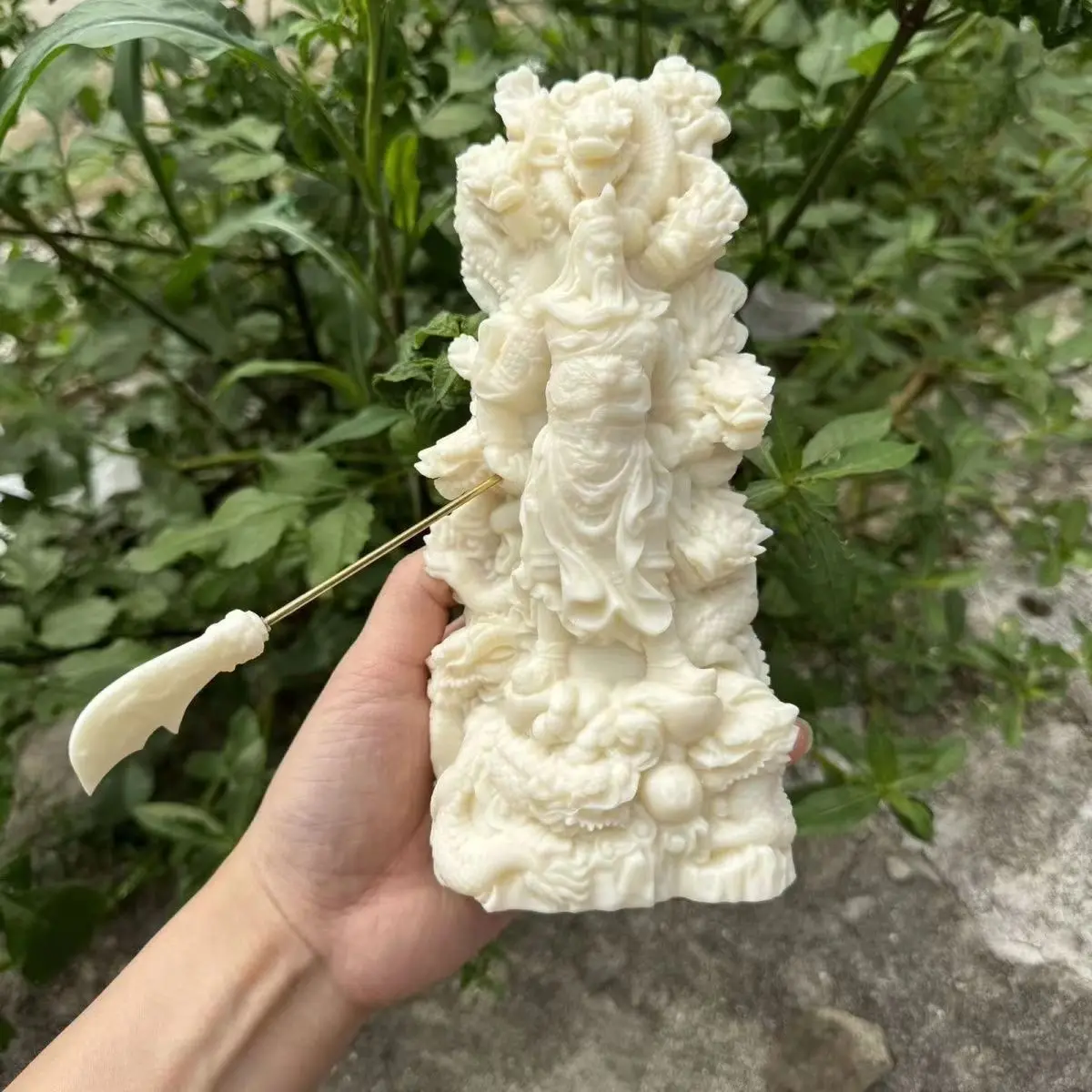 Ivory Nut Carved Nine Dragon Guan Gong Statue Home Decor Craft Ornament Peace Protection Tabletop Display Figurine