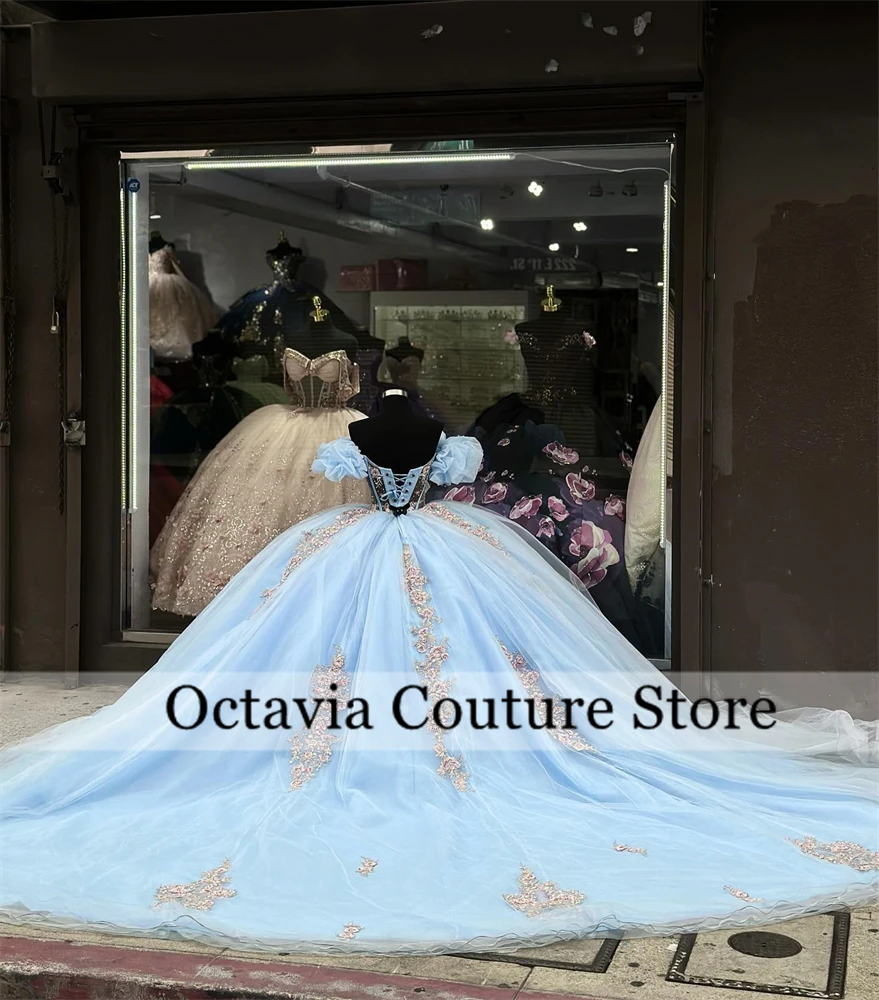 カスタマイズされた裸の肩の夜会服,青いビーズのアップリケ,卒業式のボールガウン,豪華な誕生日のドレス,2024