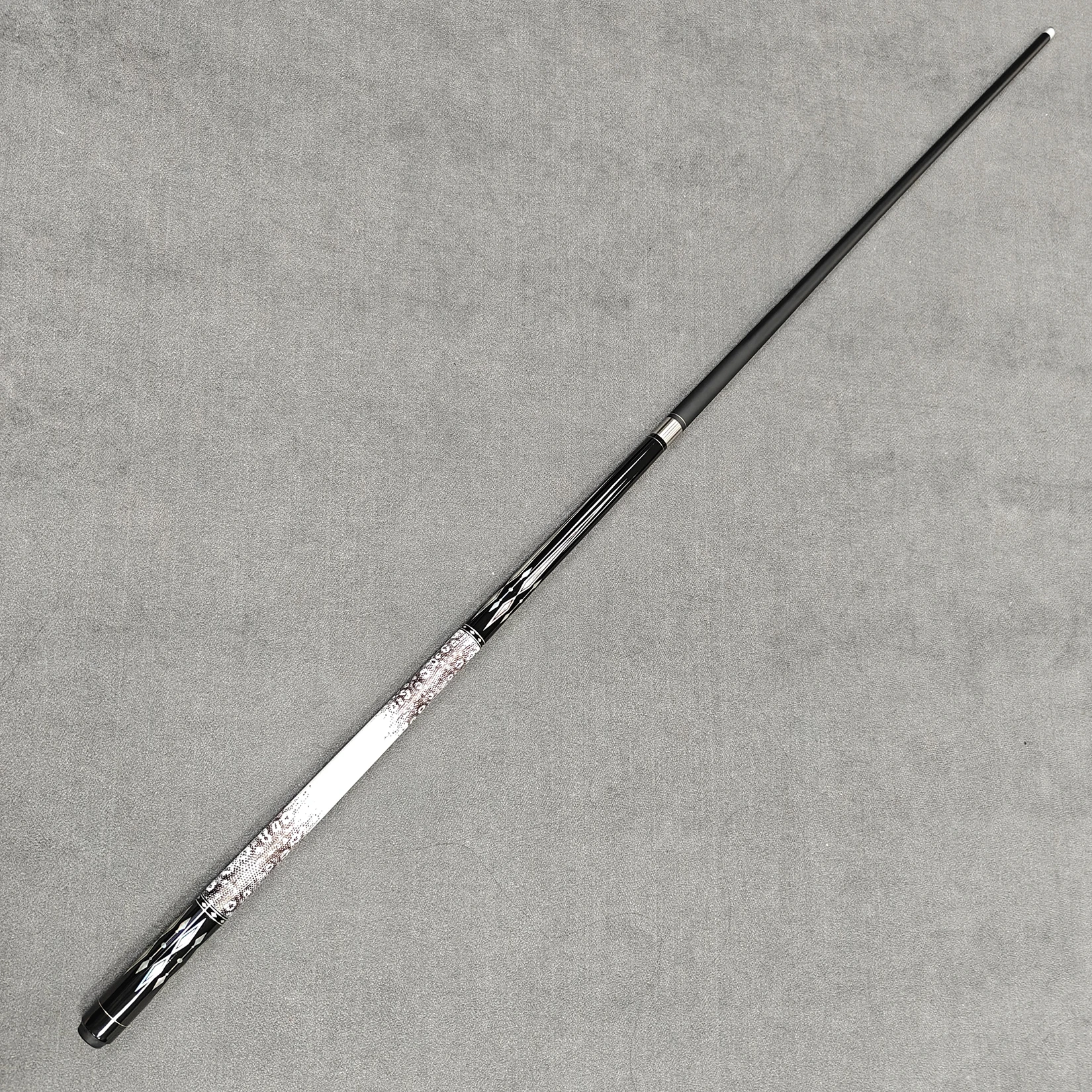 Luminous Rhombus Billiard Cue – Stable High‑Tech Shaft, 11.5 mm Tip, Anti‑Slip Imitation Lizard Wrap for 8‑Ball / 9‑Ball Game