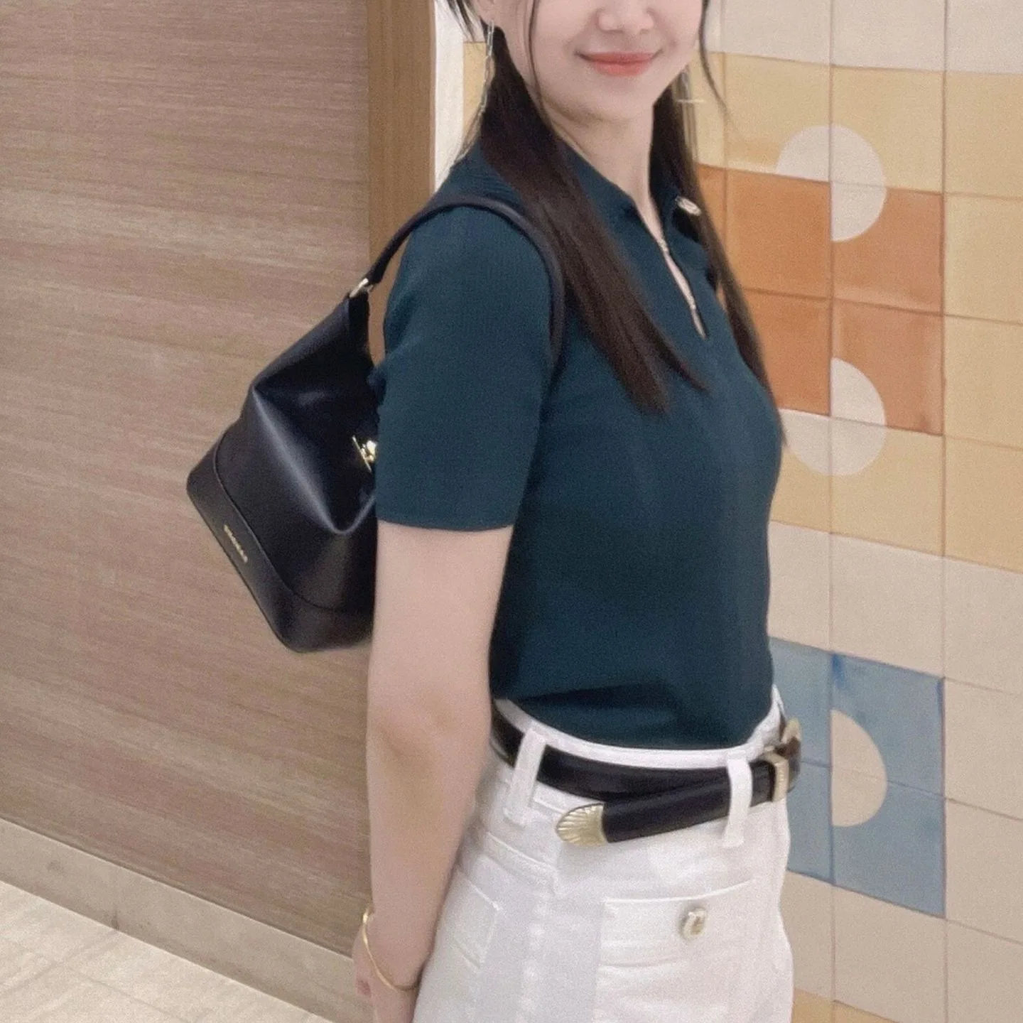 

Женская зеленая футболка с короткими рукавами, облегающая, с металлическими пуговицами, футболка Y2K