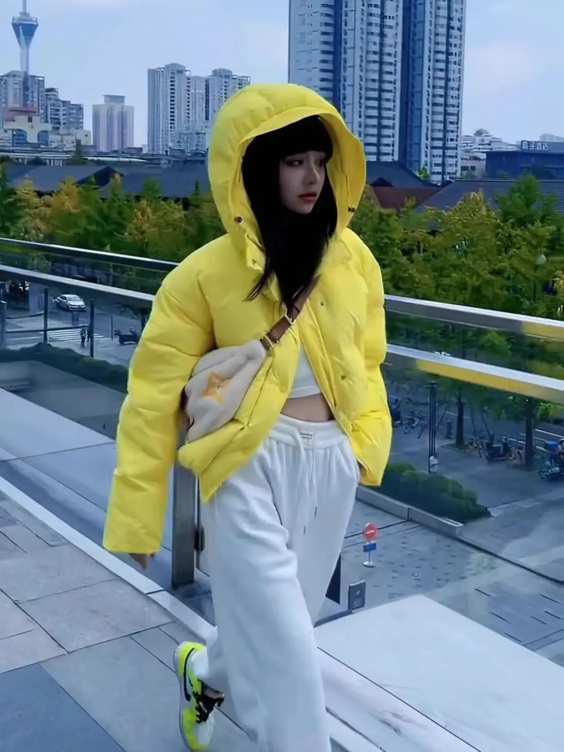 Chic Winter Cotton Coat Cropped Jackets Women Warm Design Parkas Puffer Jacket Bow Tie Streetwear Cold Jacket Winter Clothes
