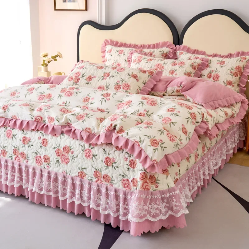 Comfortable Four Piece Bed Cover Set with Non Slip Bed Sheets Cotton Padded Thickened  Lace Bed Covers Skin Friendly Quilt Cover