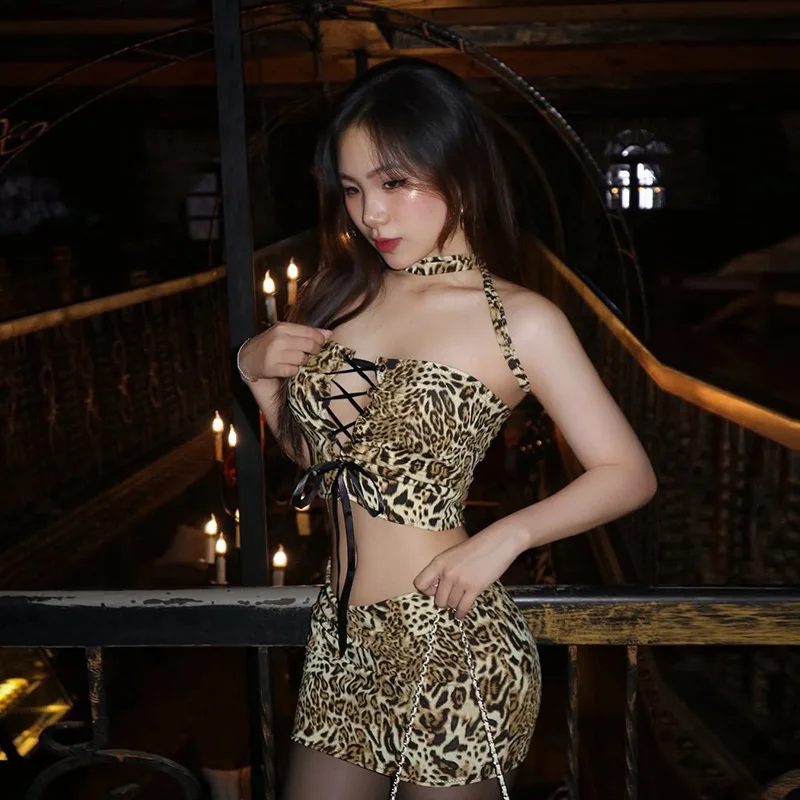 

2025 New Style Set: Elegantly Simple and Stylish Leopard Print Off-the-Shoulder Strappy Back Top and High-Waisted Short Skirt