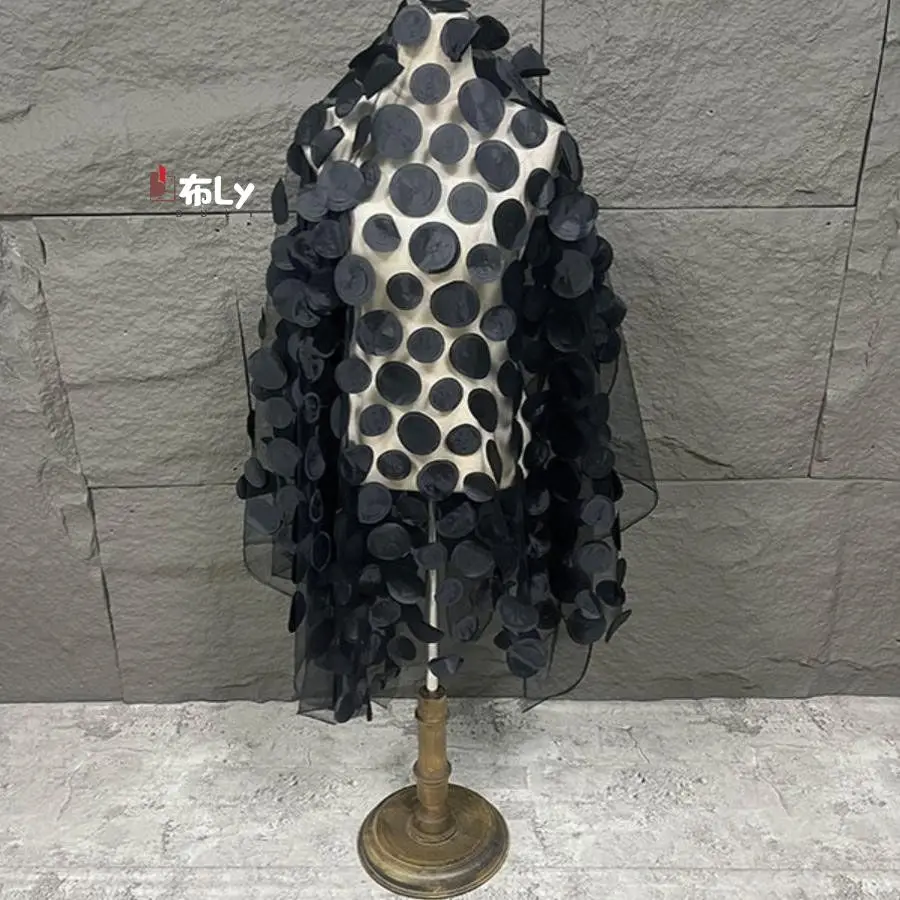 Black White Round 3D Jacquard Perspective Mesh Fabric High Quality For DIY Dress Graduation Fashion Designer Material