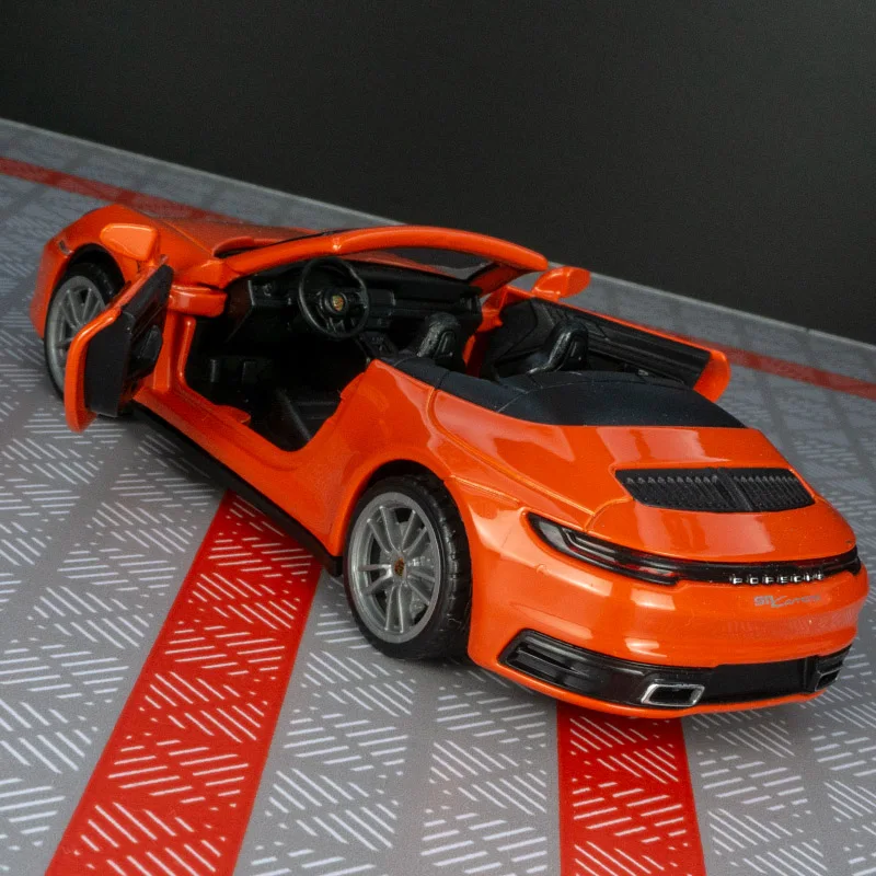 1:32 porsche 911 carrera liga fundida modelo de carro de brinquedo som e luz puxar para trás brinquedo das crianças colecionáveis presente de aniversário 1:32 porsche