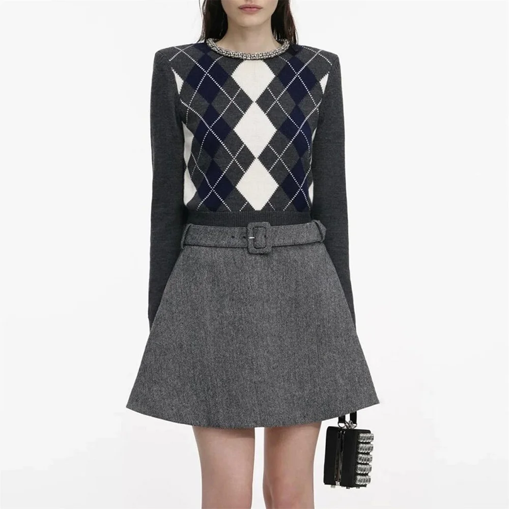 

2026 Женские модные футболки, рубашки, эластичный плед, украшения с бриллиантами, женские свитера, новые высококачественные топы Y2K, пуловеры