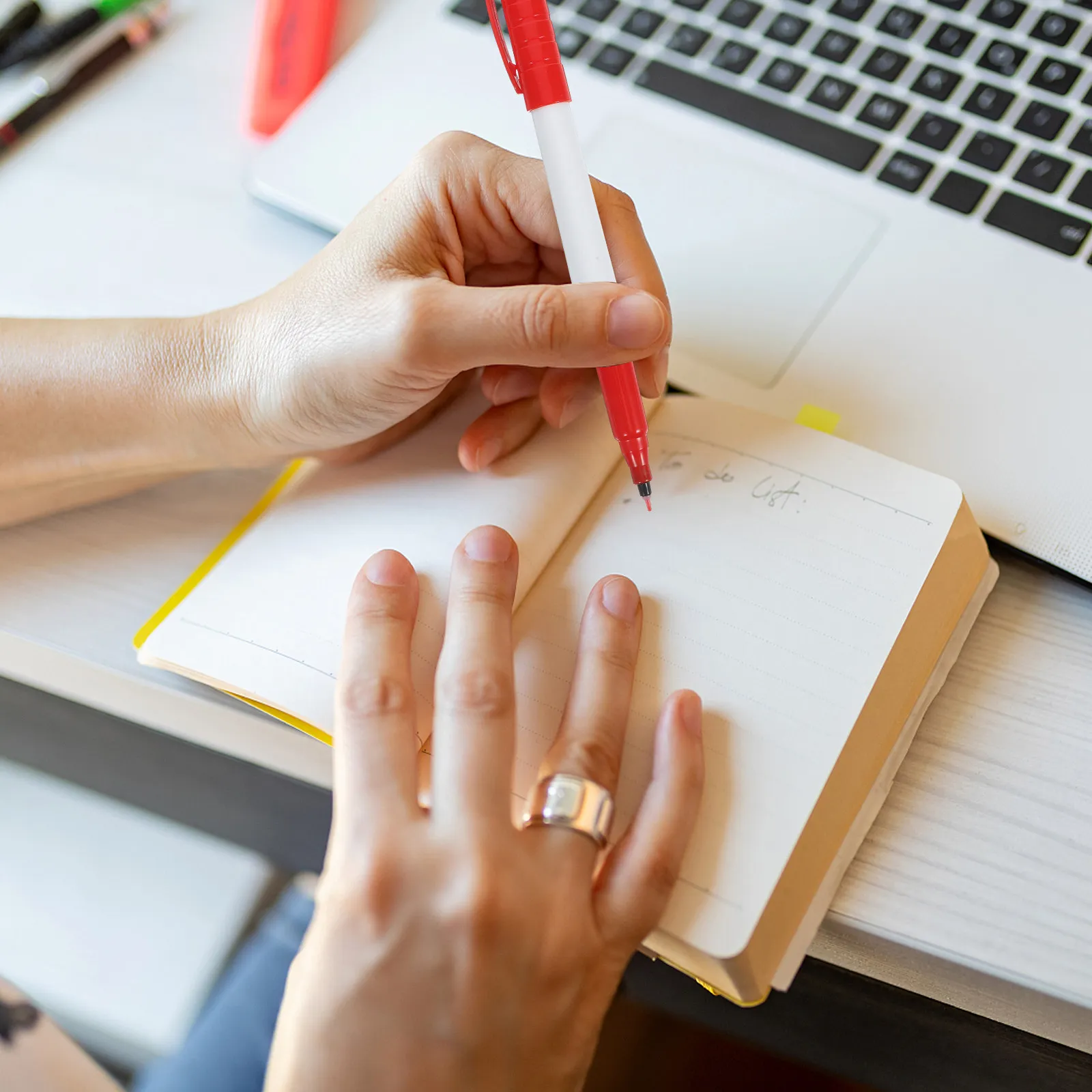 

6Pcs Whiteboard Markers Dry Erase Markers Portable Lightweight Fine Tip Erasable for Office School Home Whiteboard Writing