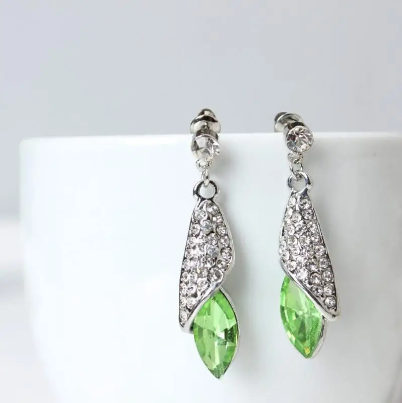 2025 New Trendy Jewelry Set Unique Teardrop Pendant Necklace and Pendant Earrings Set Alloy Texture Suitable for Gift Giving