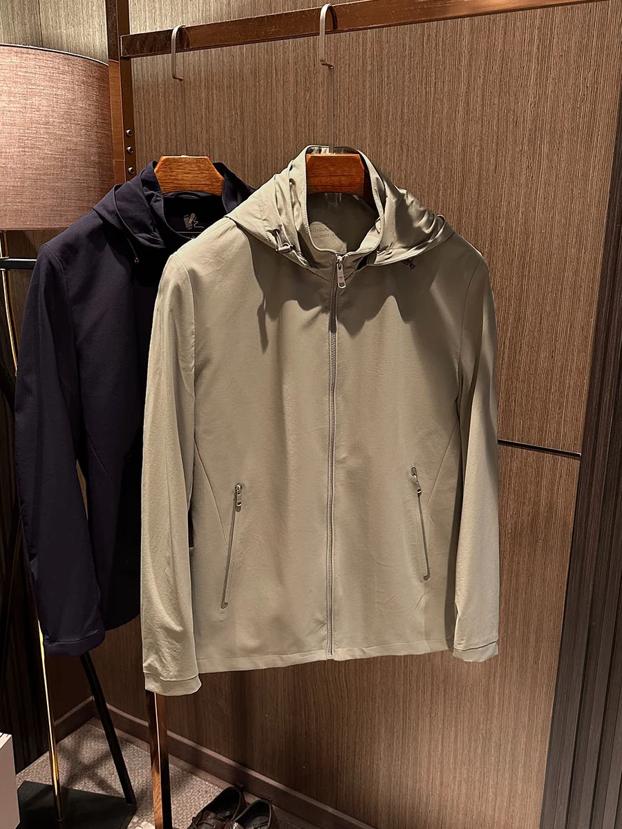 

Высококачественная удобная мужская повседневная куртка-пальто со съемным капюшоном, новая весенняя модель, однотонная, универсальная, легкая, из полиэстера