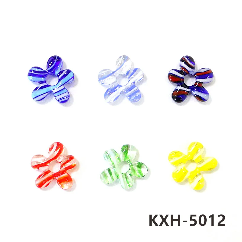 다채로운 사랑스러운 불규칙한 모양의 꽃 매력 유리 펜던트, 웨딩 파티 장식 용품, DIY 소녀 보석 만들기 액세서리, 6 개