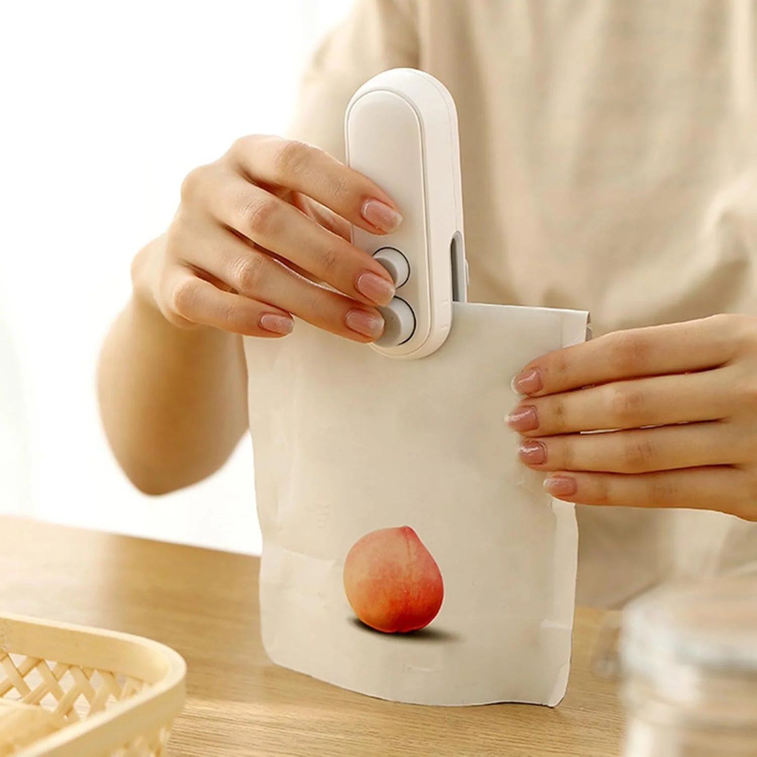 Mini Bag  Chip  Snacks Bag  Rechargeable Hand Press Type  Heat Vacuum  for Plastic Bags Snacks Food