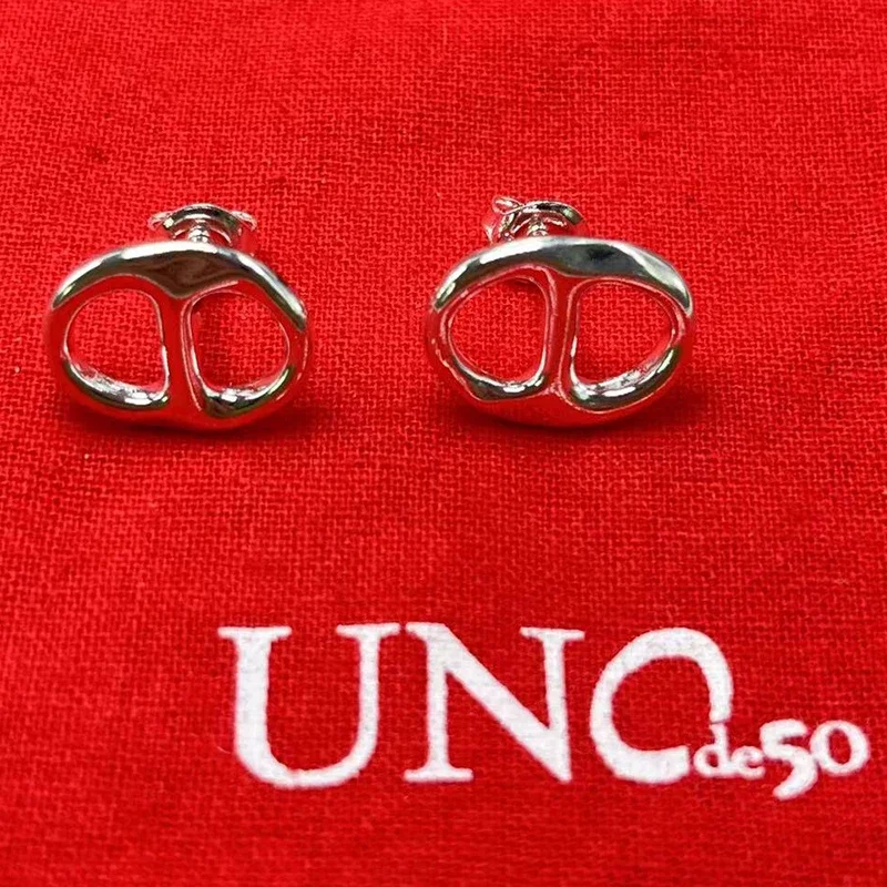 Luxury 2023 UNOde50 Bestselling Spanish Fashion Exquisite Simple Women's Earrings Romantic Jewelry Gift Bag with Bag