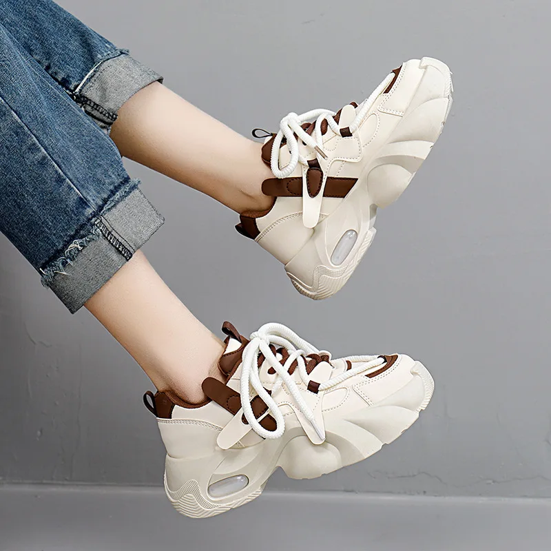 

2025 Spring Chunky Sneakers Women's Gothic Platform Vulcanize Shoes Girls Trendy Streetwear Lace Up Wedged Trainer Cushion Shoes