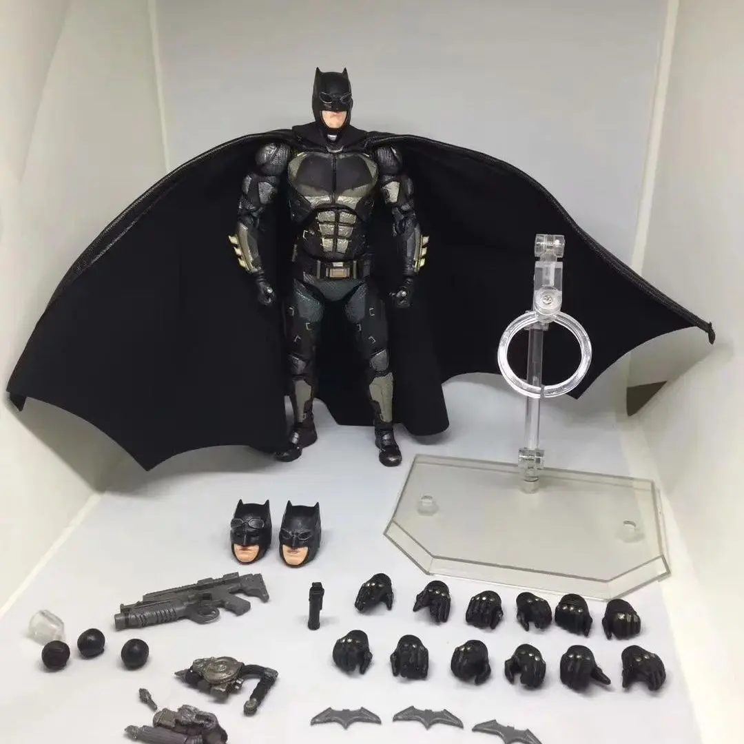 

16cm Mafex 064 Batman Tactical Suit Ver. The Dark Knight Dc Justice League Pvc Action Figure Collectible Model Toy Kids Gift