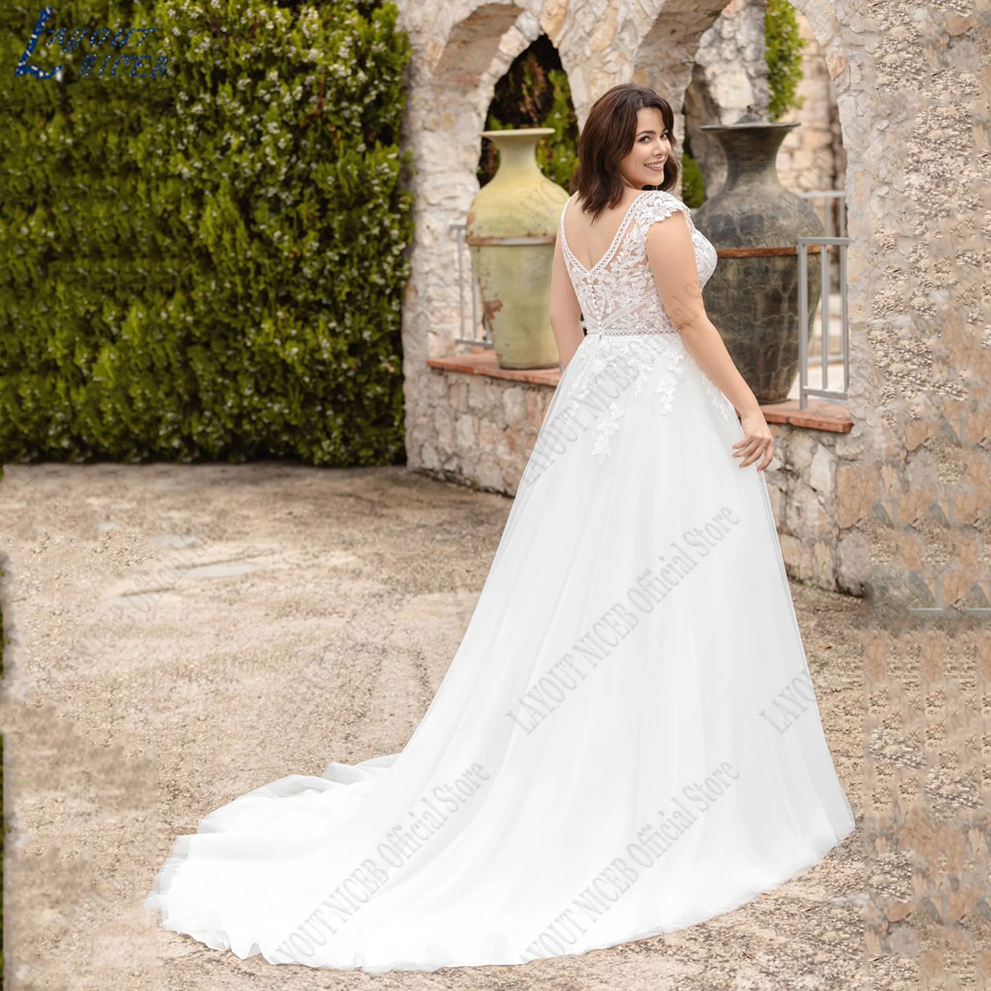 LAYOUT NICEB Oversize Sem Mangas Vestidos De Casamento V-Neck Backless Apliques Vestidos De Noiva A-Line Tulle Oversize Vestidos de Noiva Sem Mangas V-Neck Backless Appliques Vestidos De Noiva A Linha Tulle vestidos no