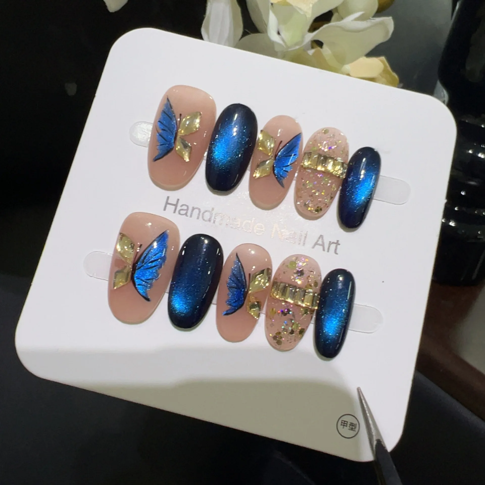 10 قطعة اليدوية قصيرة البيضاوي الصحافة على الأظافر لامعة الأزرق القط العين حجر الراين فراشة الترتر تصميم الأظافر وهمية يمكن ارتداؤها مسمار لفتاة #3