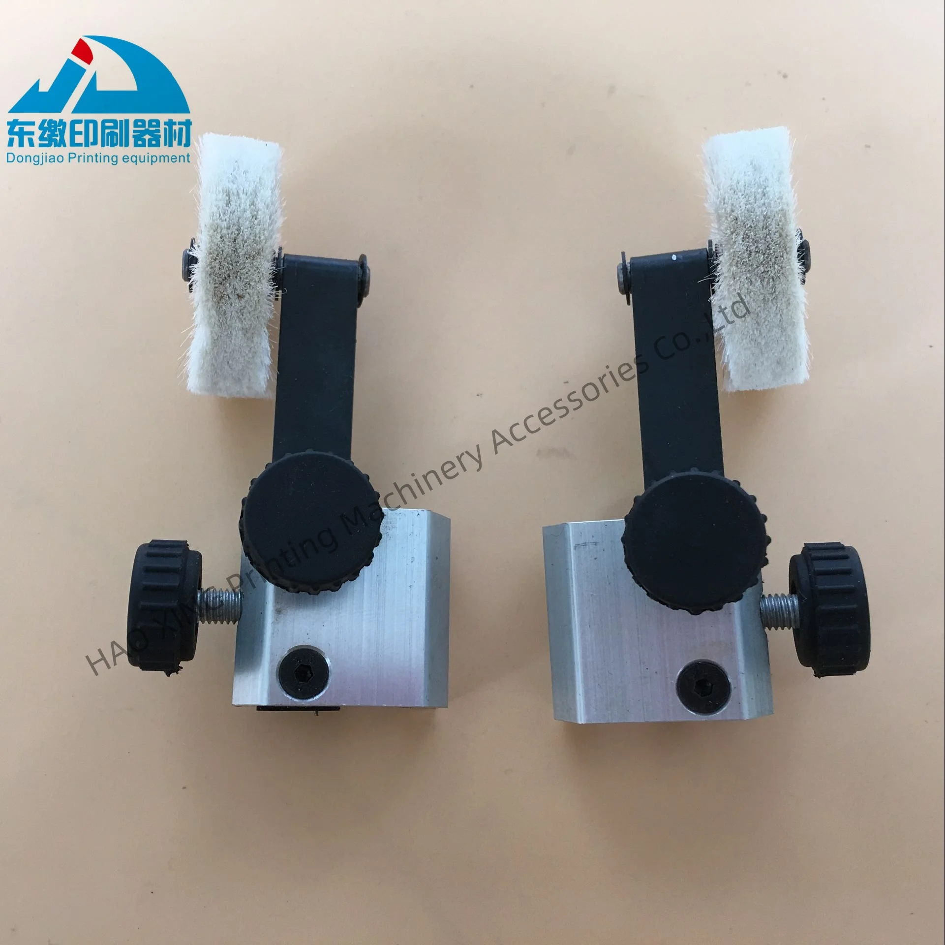 

1 Pair Offset Printing Machine Spare Parts Feeder Runner Brush Wheel for Komori Lithrone L40 Printing Accessories Brush Wheel