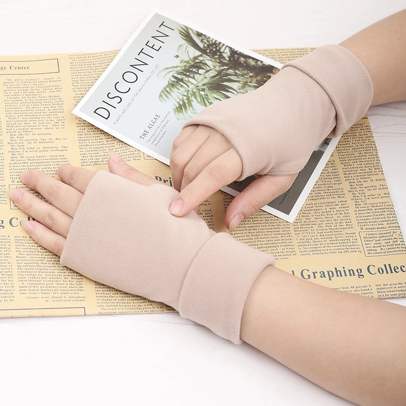 قفازات بدون أصابع تحافظ على الدفء لمحبي الرجال والنساء في الشتاء نصف إصبع ركوب الخيل في الهواء الطلق القيادة غير قابلة للانزلاق مكتب الكتابة موضة جديدة #4