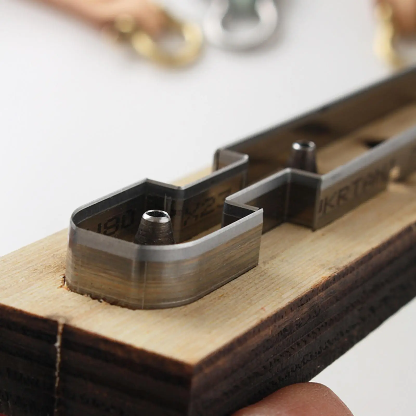 Customized Key Chain Cutting Mould for DIY Crafts Making Home Watch Band