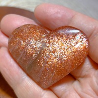 Natural Crystals Gem Sunstone Heart Rainbow Gemstones Healing Room Decor Stone Gift Home Decorations High Quality Ore
