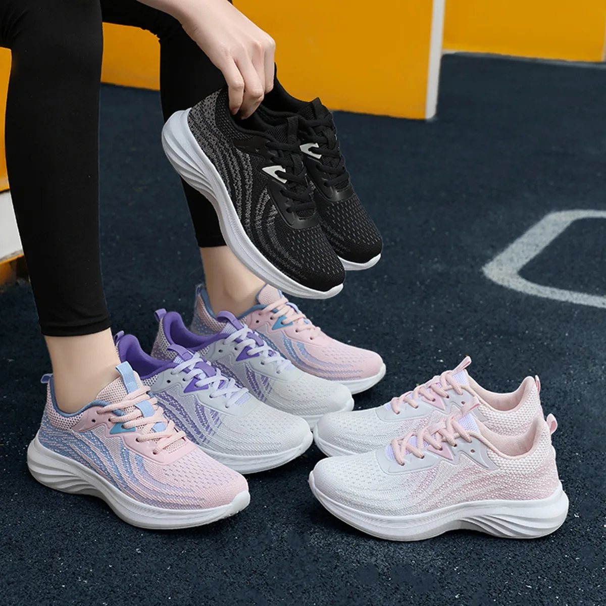 

2025 Ladies Casual Shoes Anti-slip and Wear-resistant Soft Soles Lace-up Running Shoes Ladies Lightweight and Breathable Mesh Su