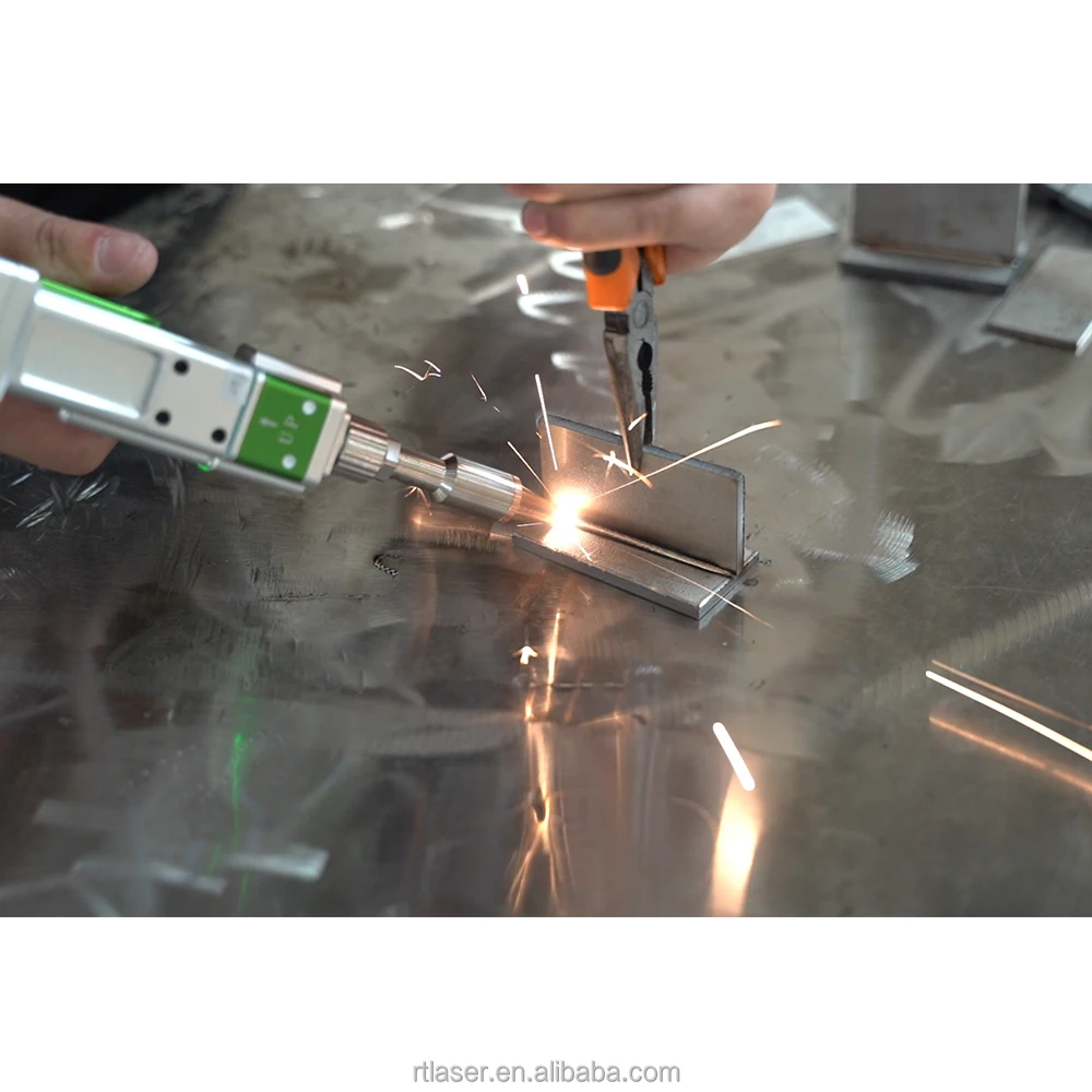 Small Pulse Efficient Convenient 1000W 1500W 2000w  Laser  Cleaning Machine for Multiple Metal