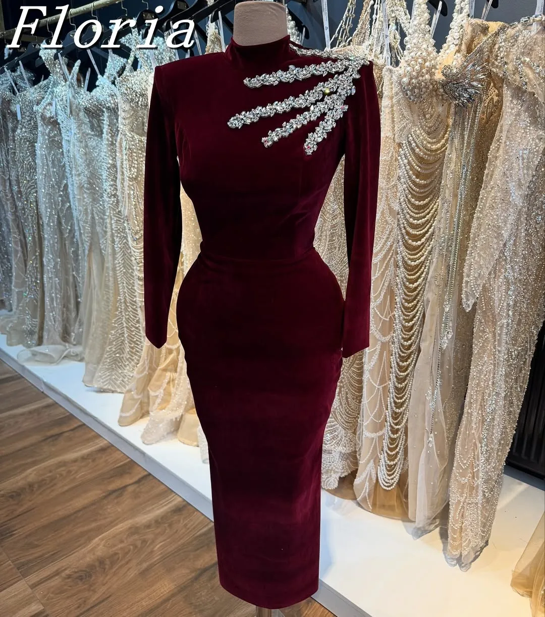 

Customized Elegant Red Velvet Long Sleeve Crystals Evening Dresses Vintage High Neck Cocktail Dresses