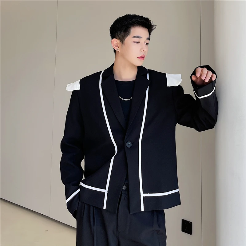 HKSH Men's Spring New Trend Jacket Shoulder Eaves Design Black White Color Contrast Chic Blazer Popular Casual Loose Coat HK0909