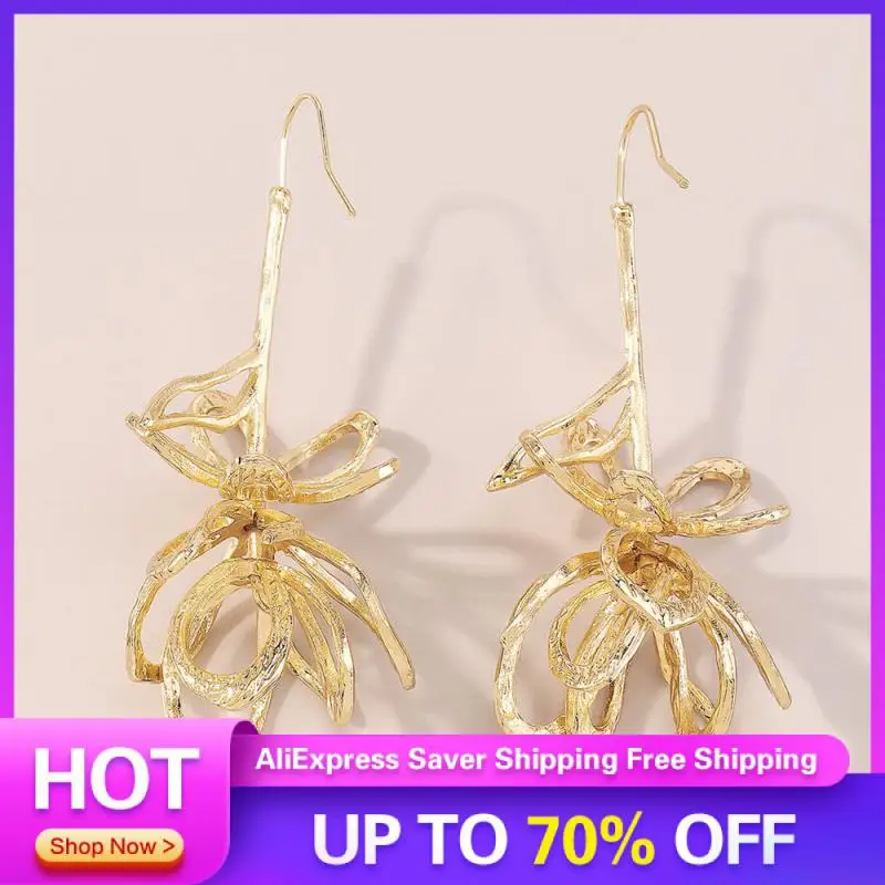 Three-dimensional Decorative Earrings Not Easy To Fade Electroplating Process Vintage Hollow Long Earrings Earrings Durable