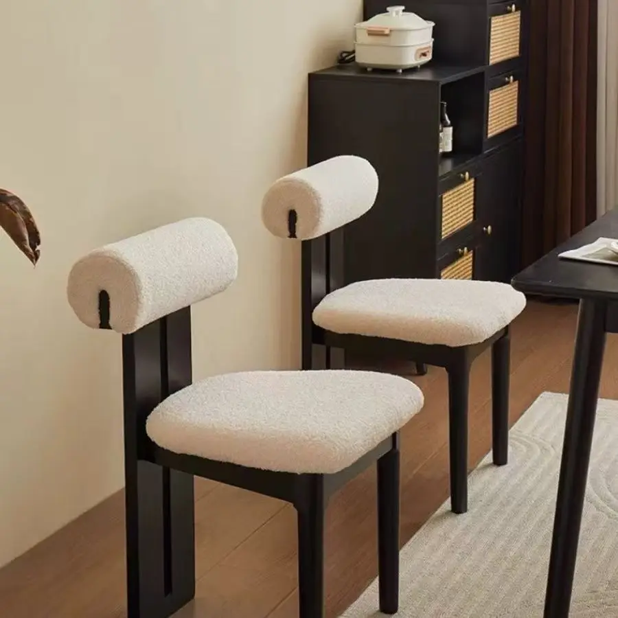 كرسي طعام من الخشب الصلب بتصميم فرنسي عتيق من الشمال - كرسي فرس النهر بمسند ظهر عتيق في منتصف القرن للمنزل وغرفة المعيشة والزينة