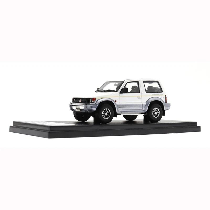 1:43 Mitsubishi Pajero WIDE XR-II 1991 SUV off-road resin model, boys collection decoration toy, children\'s holiday gift.