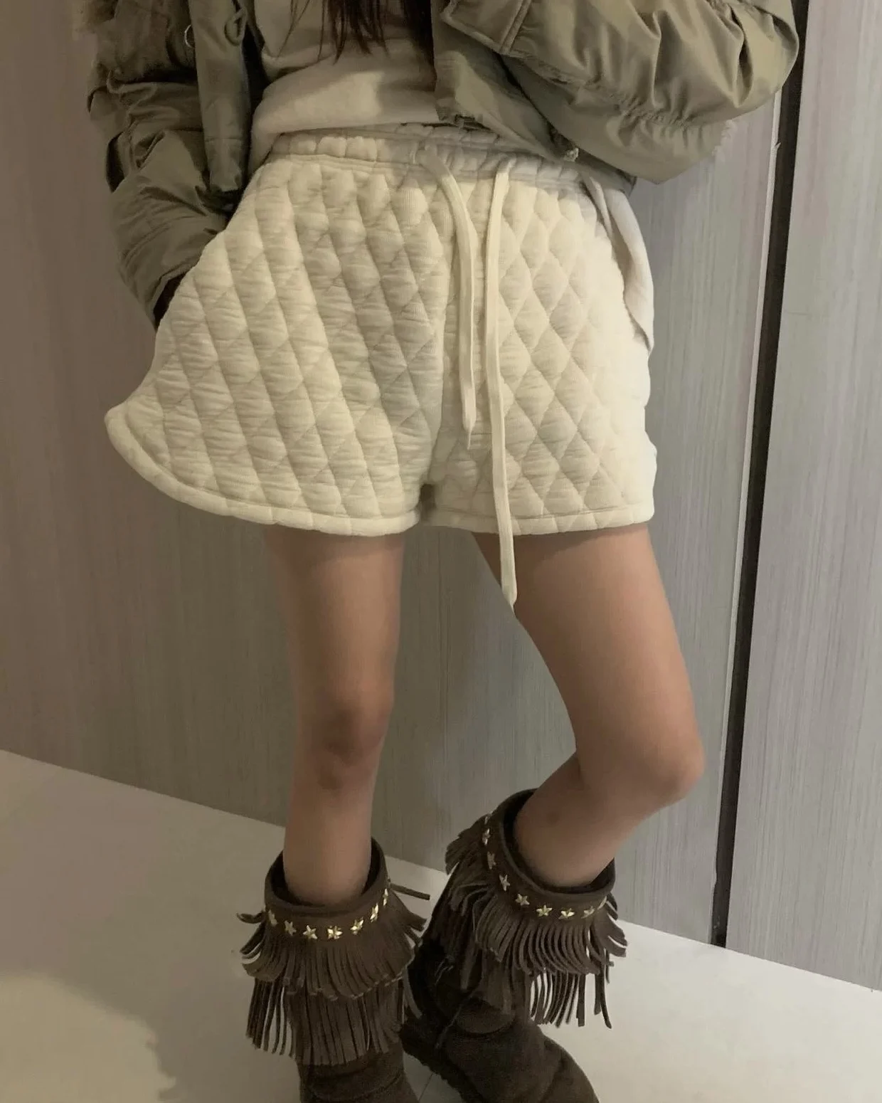 Estilo coreano losango grade acolchoado solto shorts cor sólida casual japonês cintura elástica fina inverno feminino