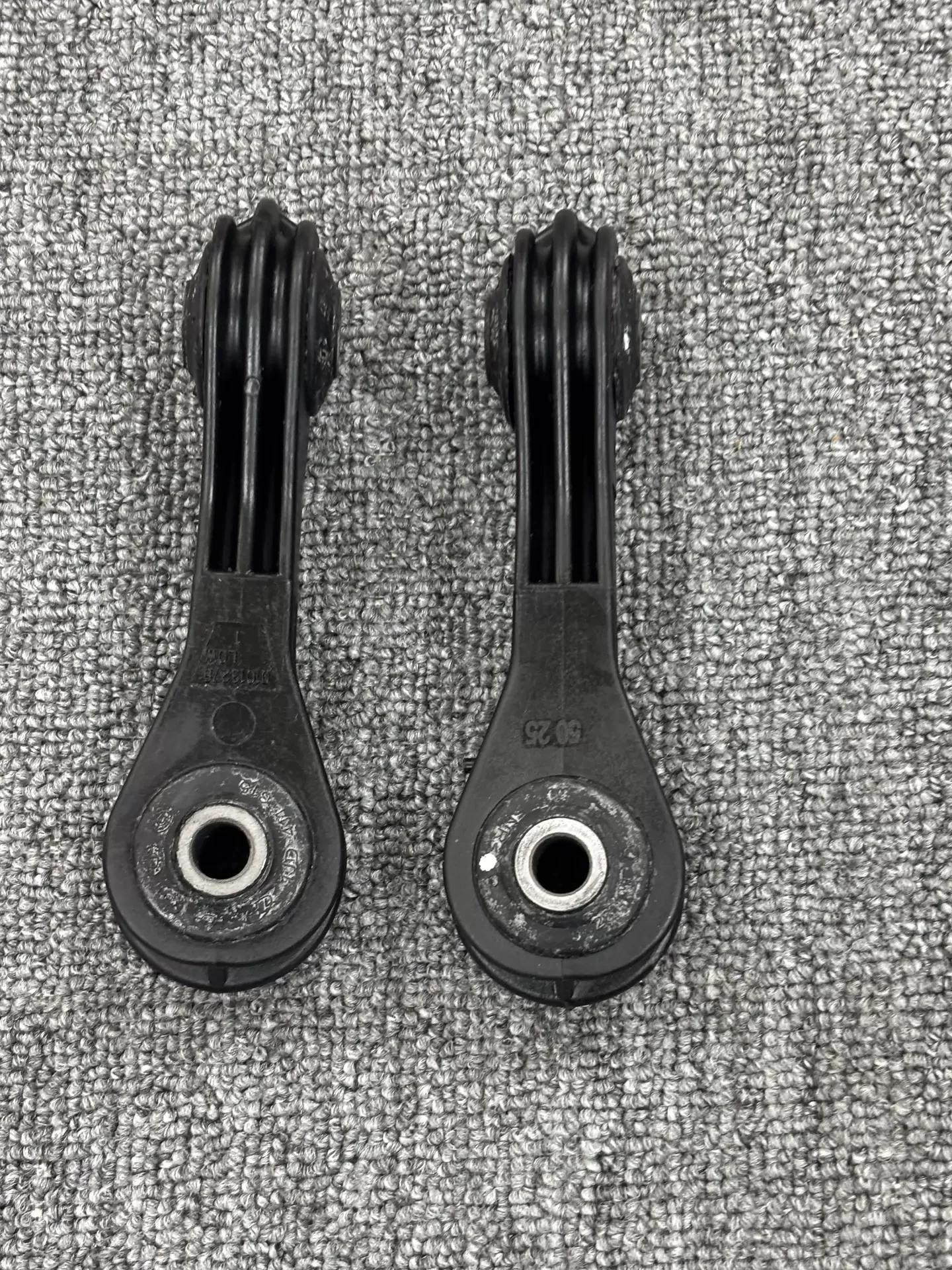 2psc 1J0411315K Sway Bar End Link 1J0411315H For Bora Beetle Jetta Leon Golf Octavia Toledo 1J0 411 315 K 1J0 411 315 H