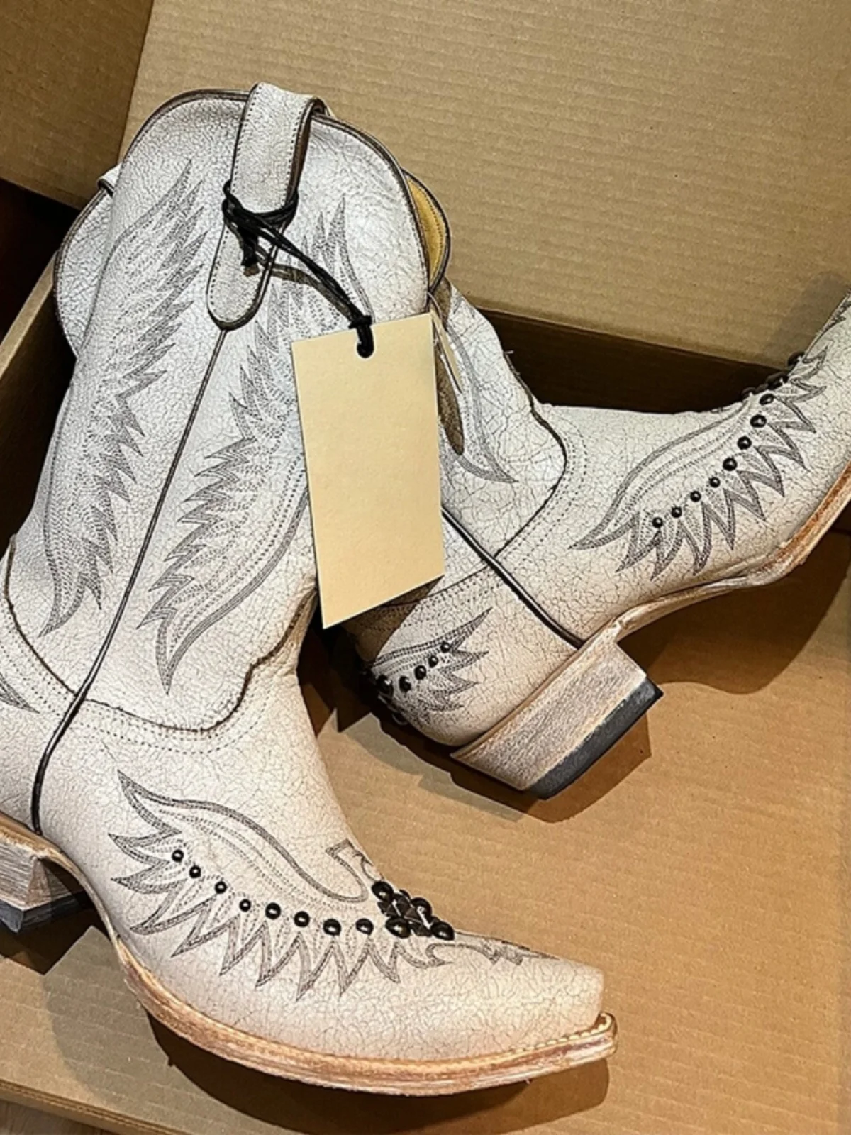 Retro Western Boots Rivet White Embroidery Cowboy Boots Leather V-Notch Knight Boots Pointed Toe Denim Boots Mid-Calf Boots