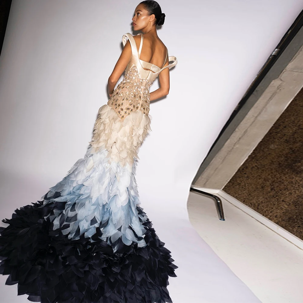 

Exquisite Organza Evening Dress Graceful Mermaid Special Occasion Gowns Luxury Feathers Sweep Train Customized Wedding Dresses