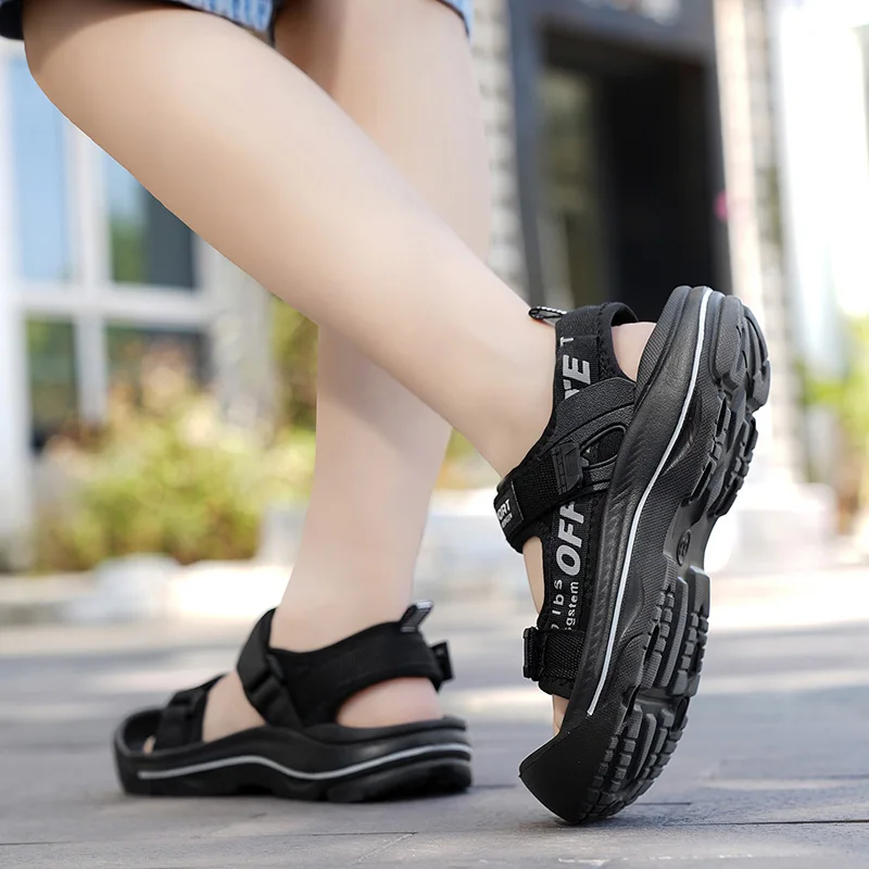 Boys' sandals Korean style children's school shoes with soft soles anti-odor and anti-collision features suitable for beach use