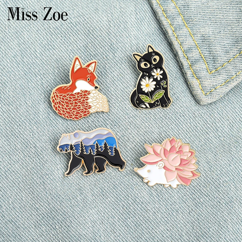 

Forest Garden Enamel Pin Custom Fox Cat Bear Hedgehog Brooches Bag Lapel Pin Cartoon Animal Badge Jewelry Gift for Kids Friends