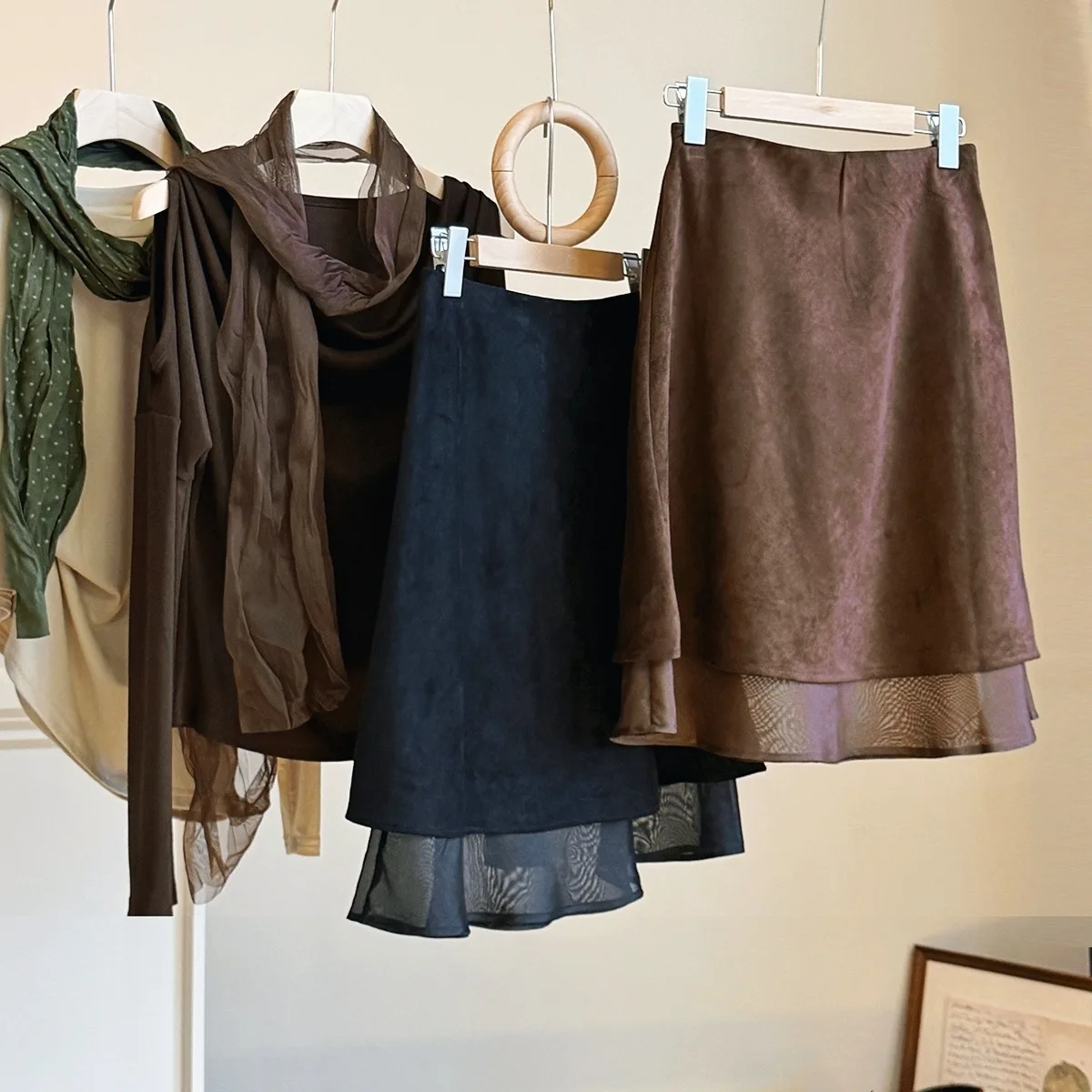 Seoulish Vintage Mesh Patchwork Suede Midi Skirt Women High Waist Slim Bodycon Knee‑Length Skirt Daily Office Wear Skirts Autumn