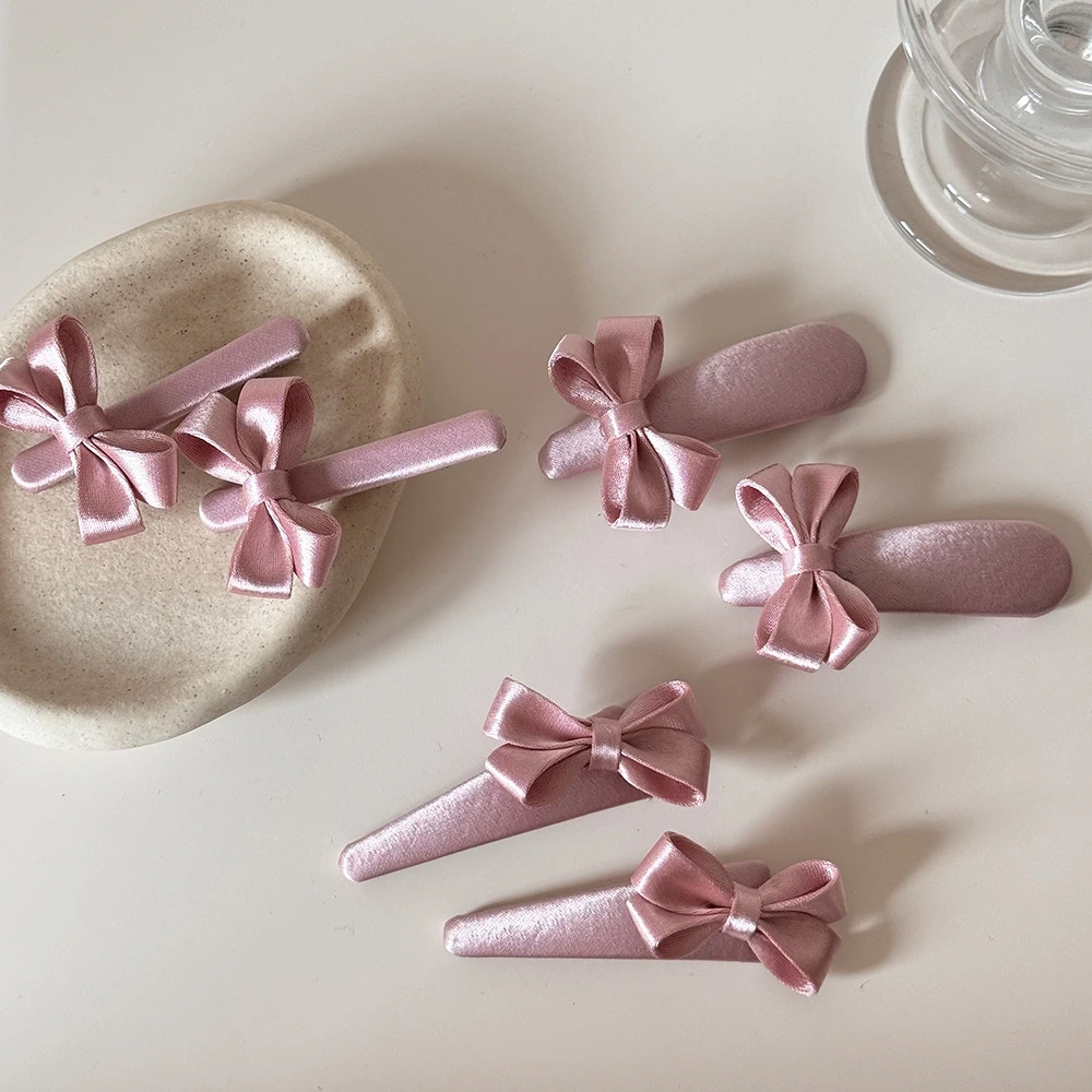Women'S Accessories Trends 2026 - กิ๊บติดผมโบว์ผ้าซาตินสีชมพูสุดหรูสไตล์เกาหลีปี 2026 ริบบิ้นหวานๆ แฟชั่นเครื่องประดับผมสำหรับผู้หญิง ใช้ได้ทุกวัน