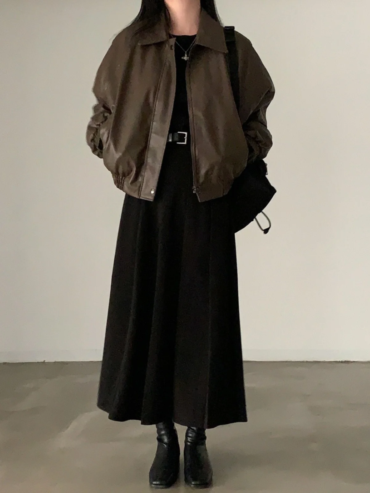 겨울 여성용 플리스 안감 가죽 재킷 루즈핏 긴 소매 턴다운 칼라 패셔너블 레트로 홍콩 스타일 숏 코트